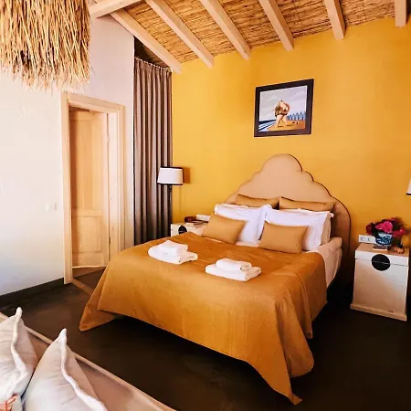Hotel Simurg