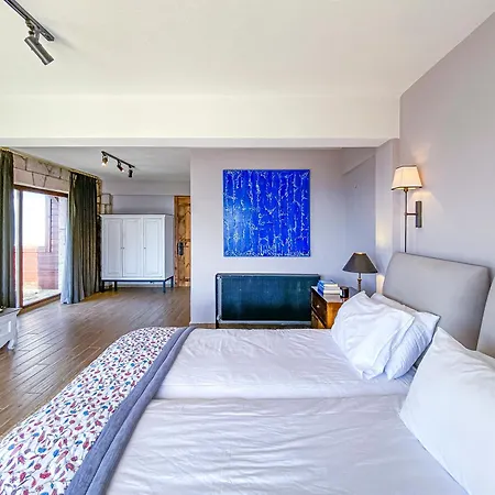 Hotel Simurg